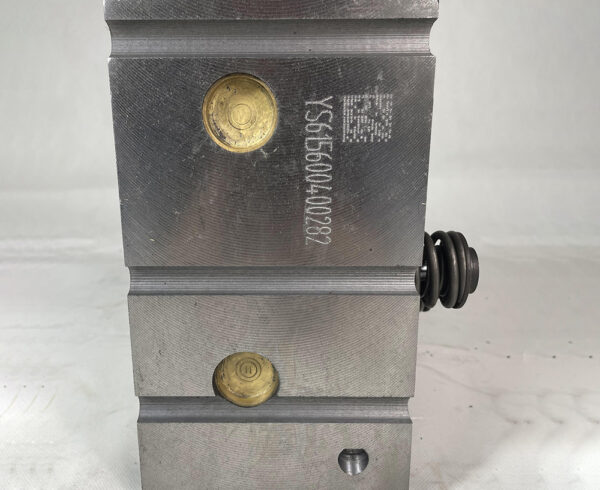 Weichai WP10 Cylinder Head 61560040040 5
