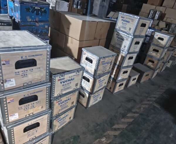Yuchai YC4108 Overhaul Kit A9W00 9000200 4.jpg